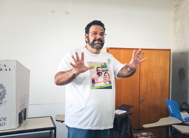 Leia mais sobre o artigo Raul e Rosana vencem eleição na UENF